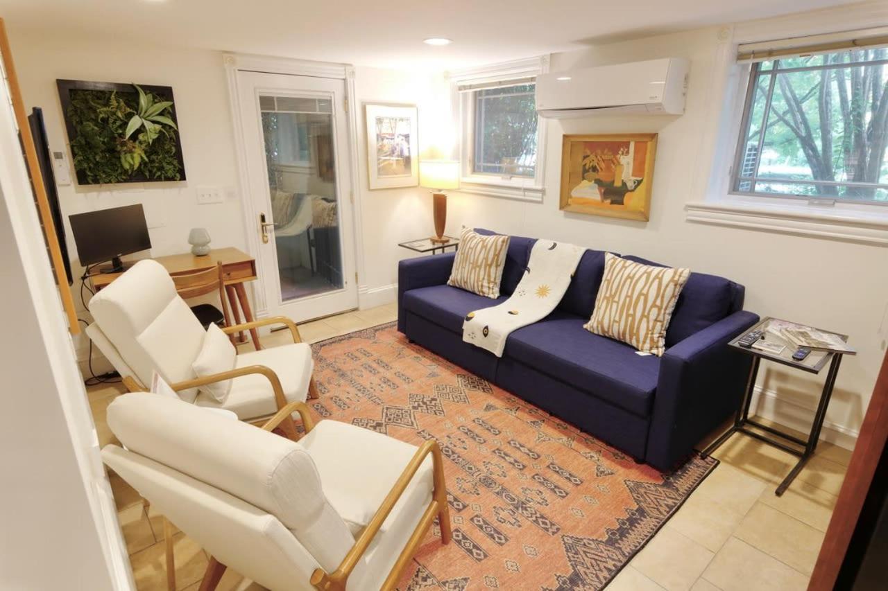 Capitol Hill Delight With Patio Apartment Washington