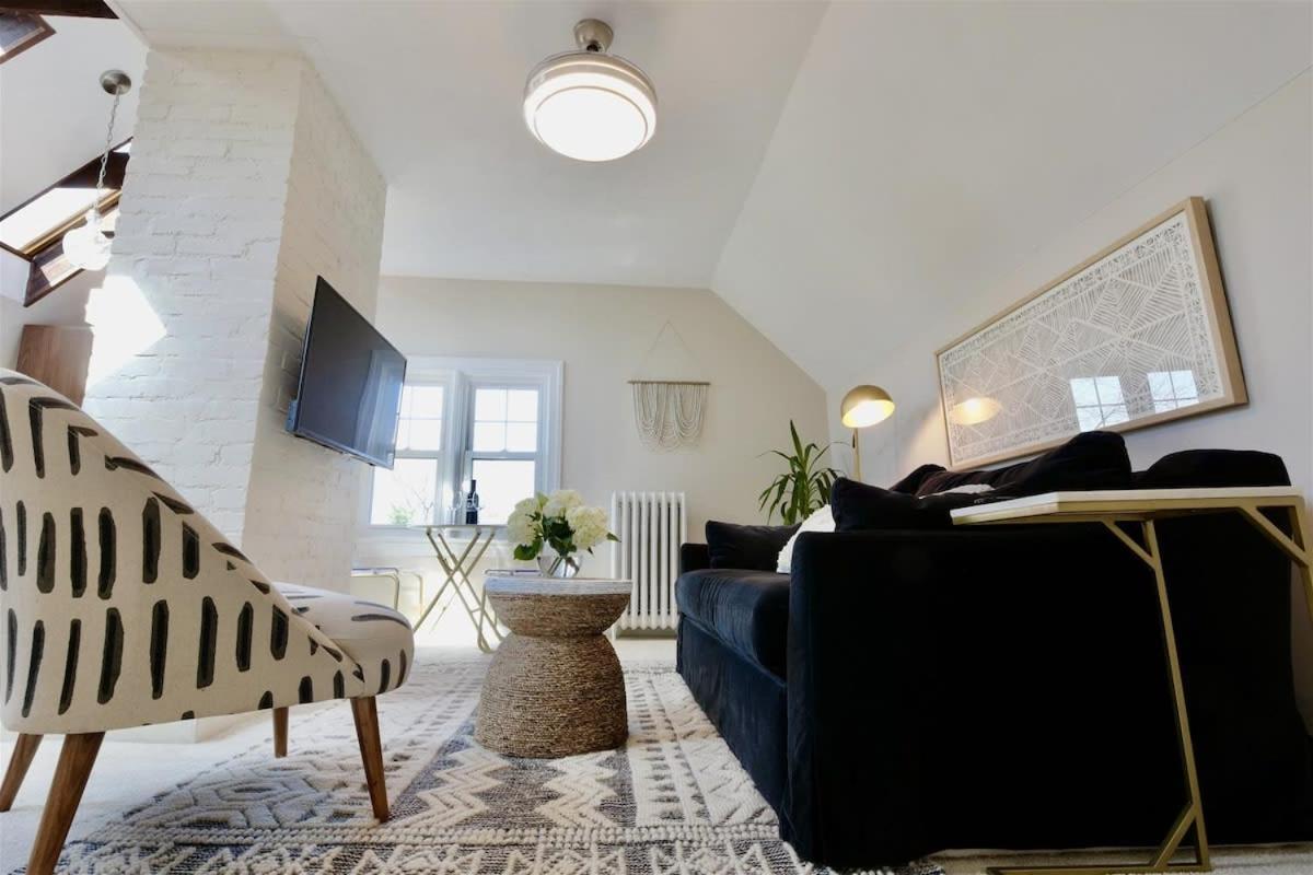 New In The Clouds Easy Downtown Access W Parking Holiday home Washington