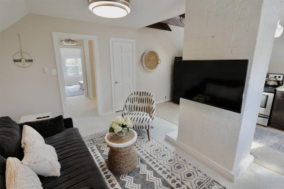 New In The Clouds Easy Downtown Access W Parking * Washington