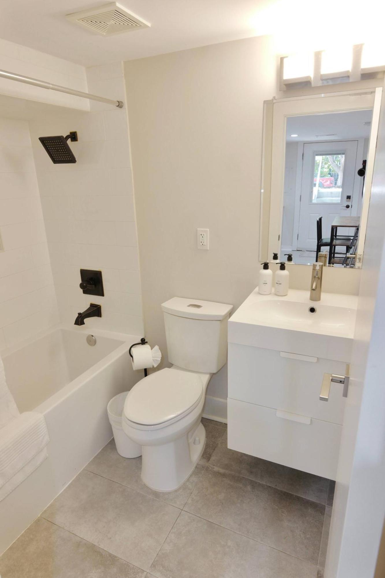 Anchored Abode - Family Friendly Cap Hill