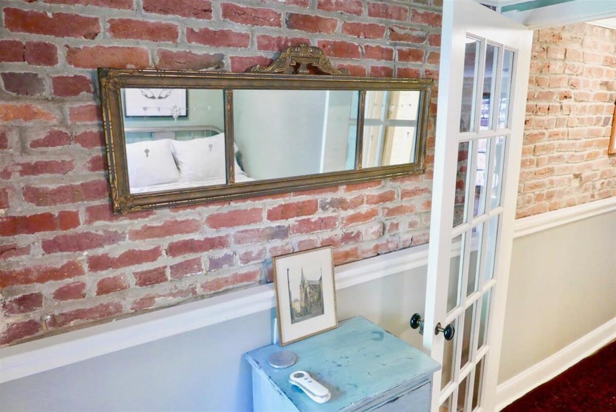 Amazing Location - Close To Union Station