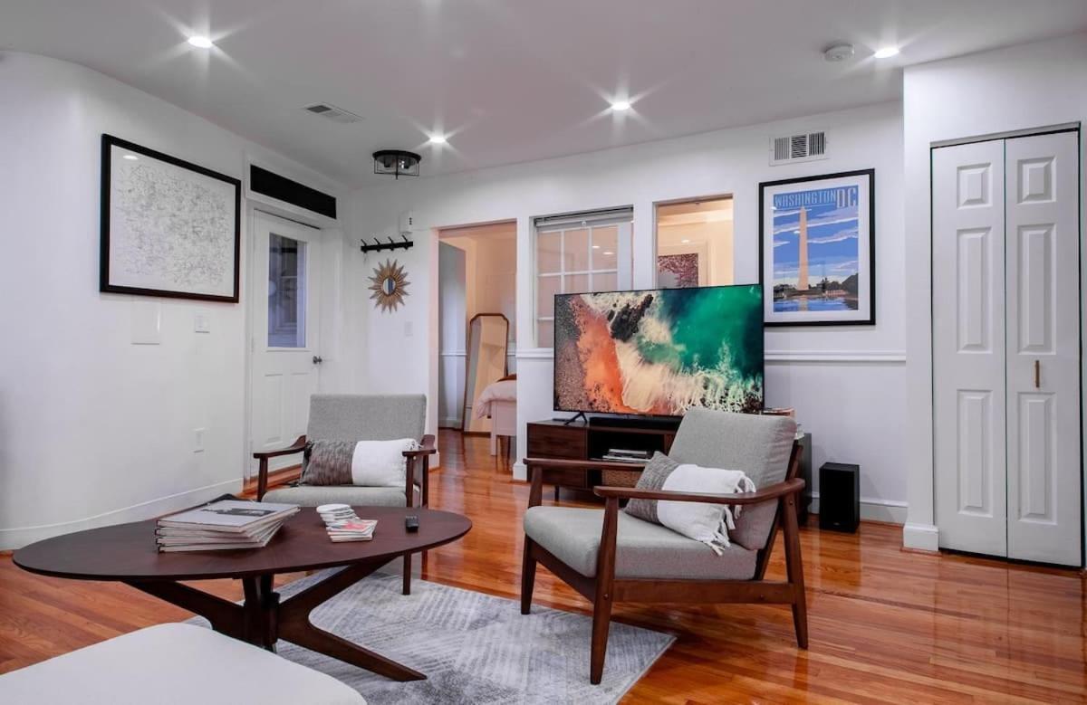 Fancy 1-br In Location Parking Available Holiday home *