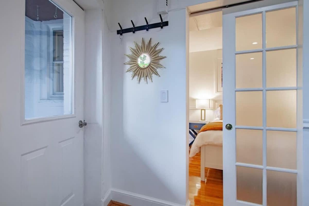Fancy 1-br In Location Parking Available Washington