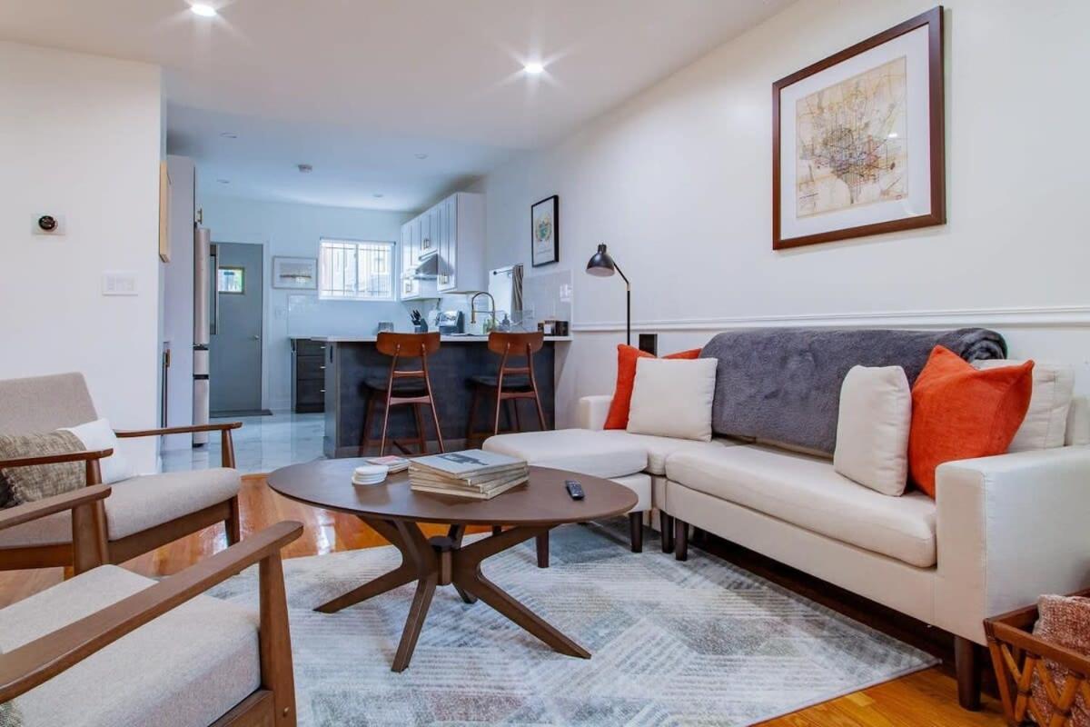 Holiday home Fancy 1-br In Location Parking Available Washington