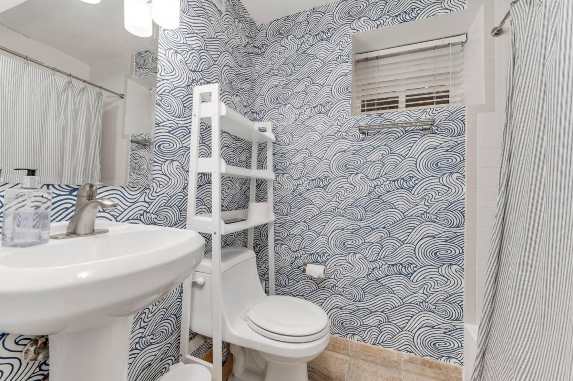 Charming 2bd1ba In Hip Area - Near Metro Apartment *