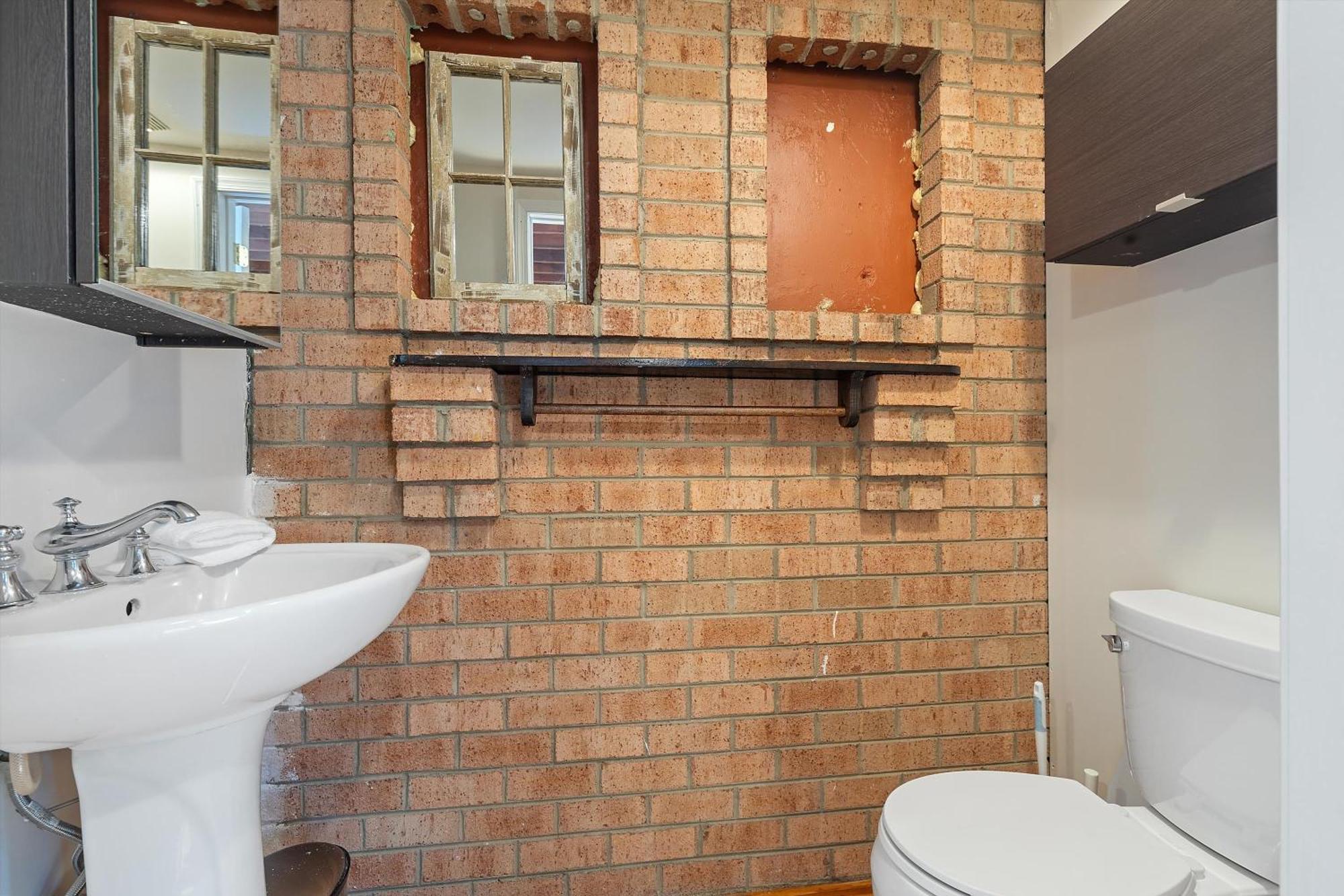 Living On The Edge Of Capitol Hill Bed & Breakfast