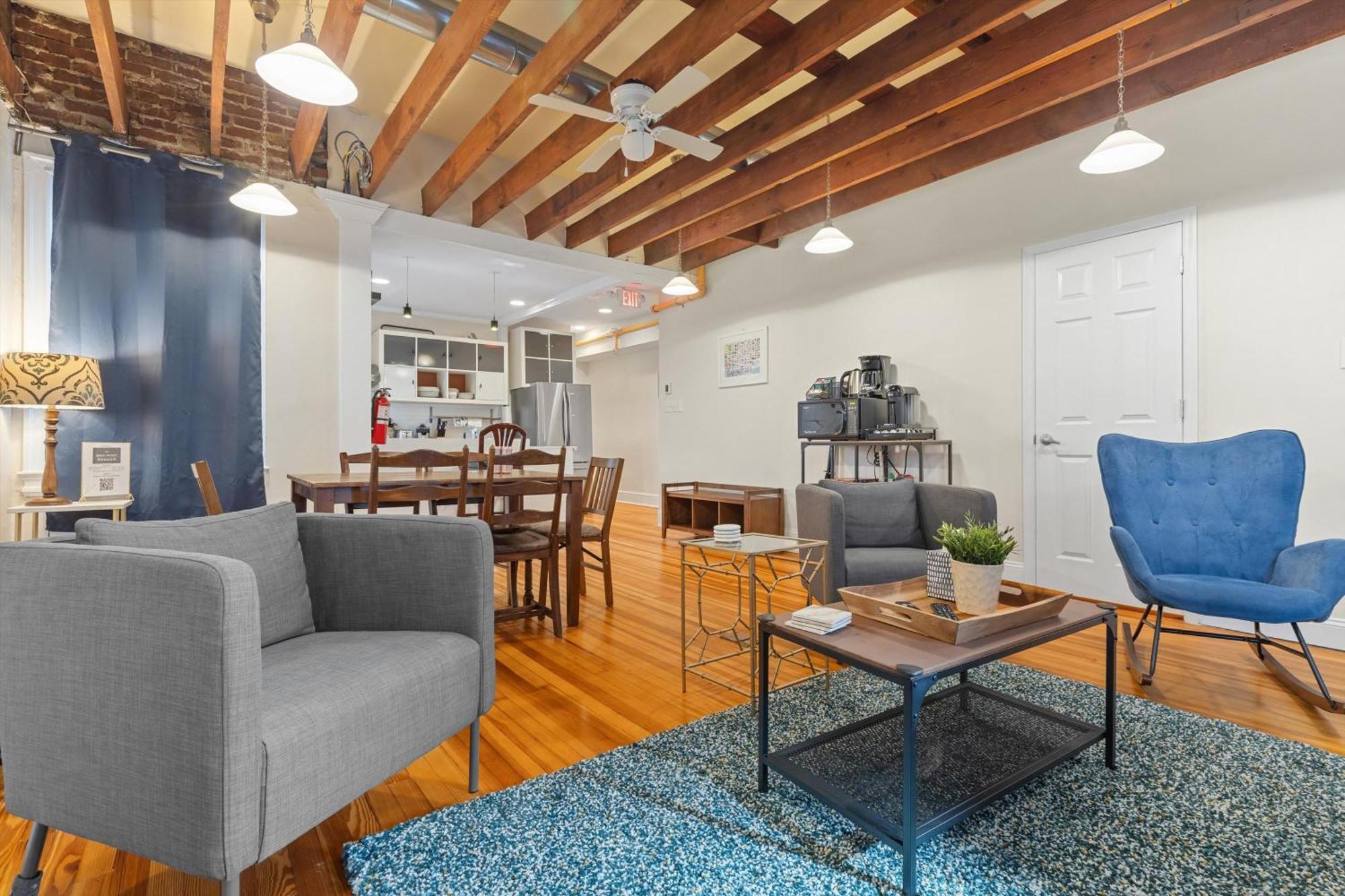Bed & Breakfast Living On The Edge Of Capitol Hill Washington