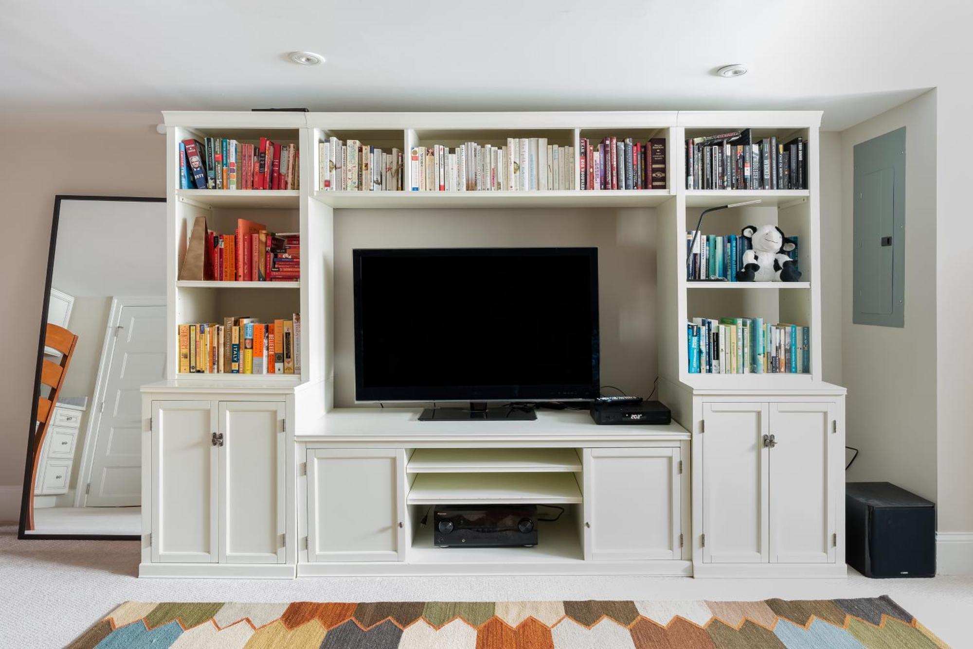 Apartment Explore Sights Of From Spacious Crib Washington