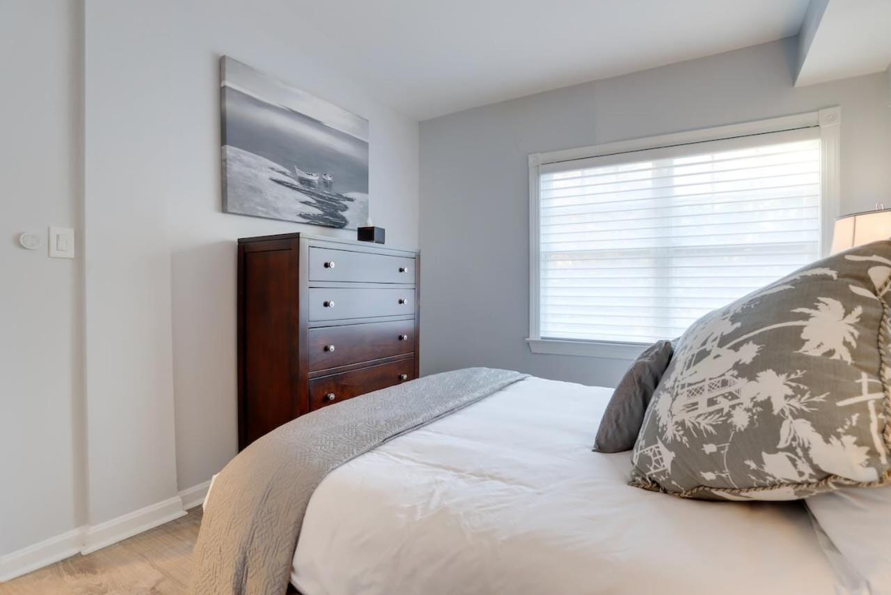 Sojourn Free Parking Capitol Hill Apartment