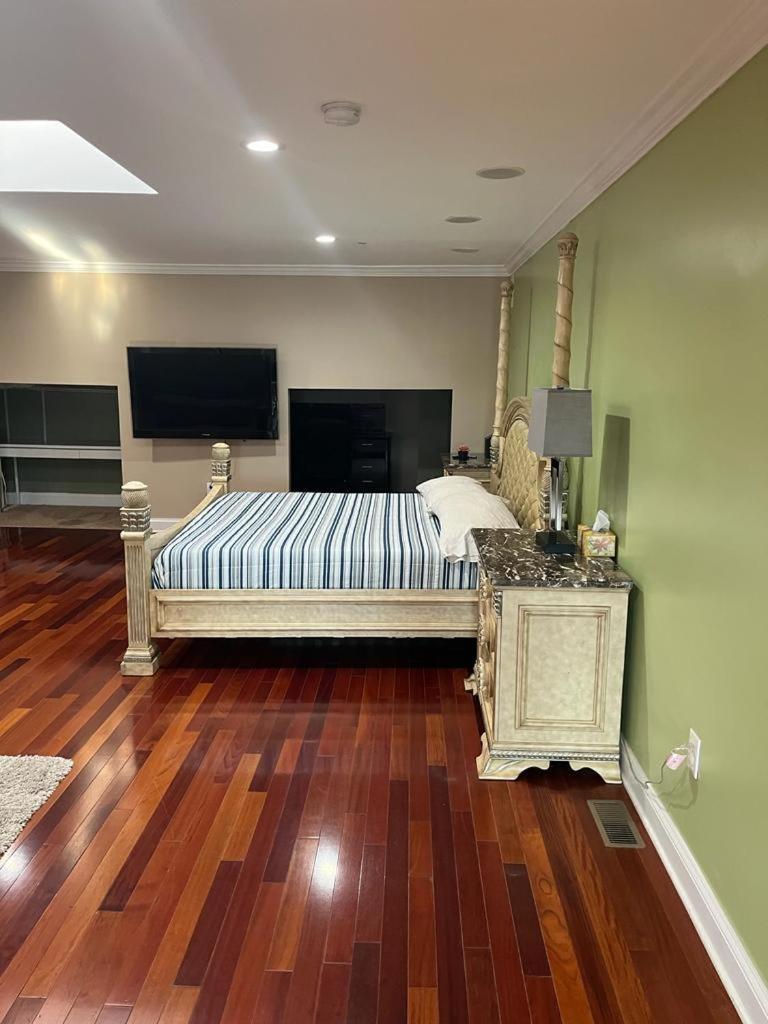 Large 2level 3br, 3ba With Free Parking Near Downtown Dc Washington