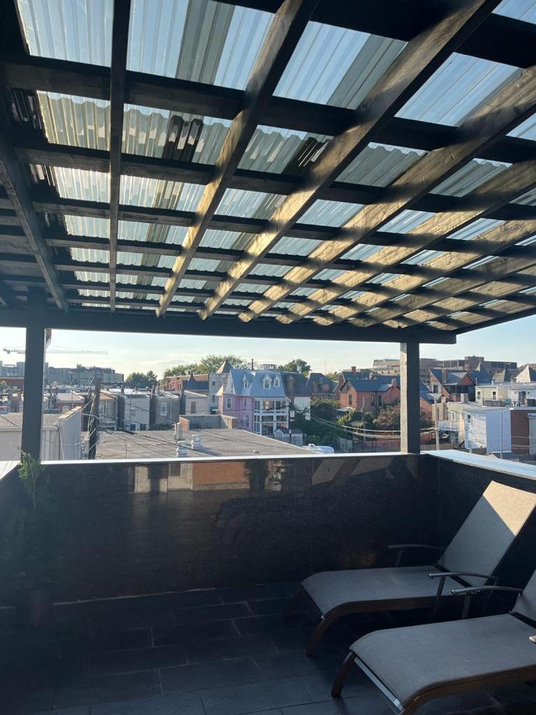 Aparthotel Large 2level 3br, 3ba With Free Parking Near Downtown Dc *