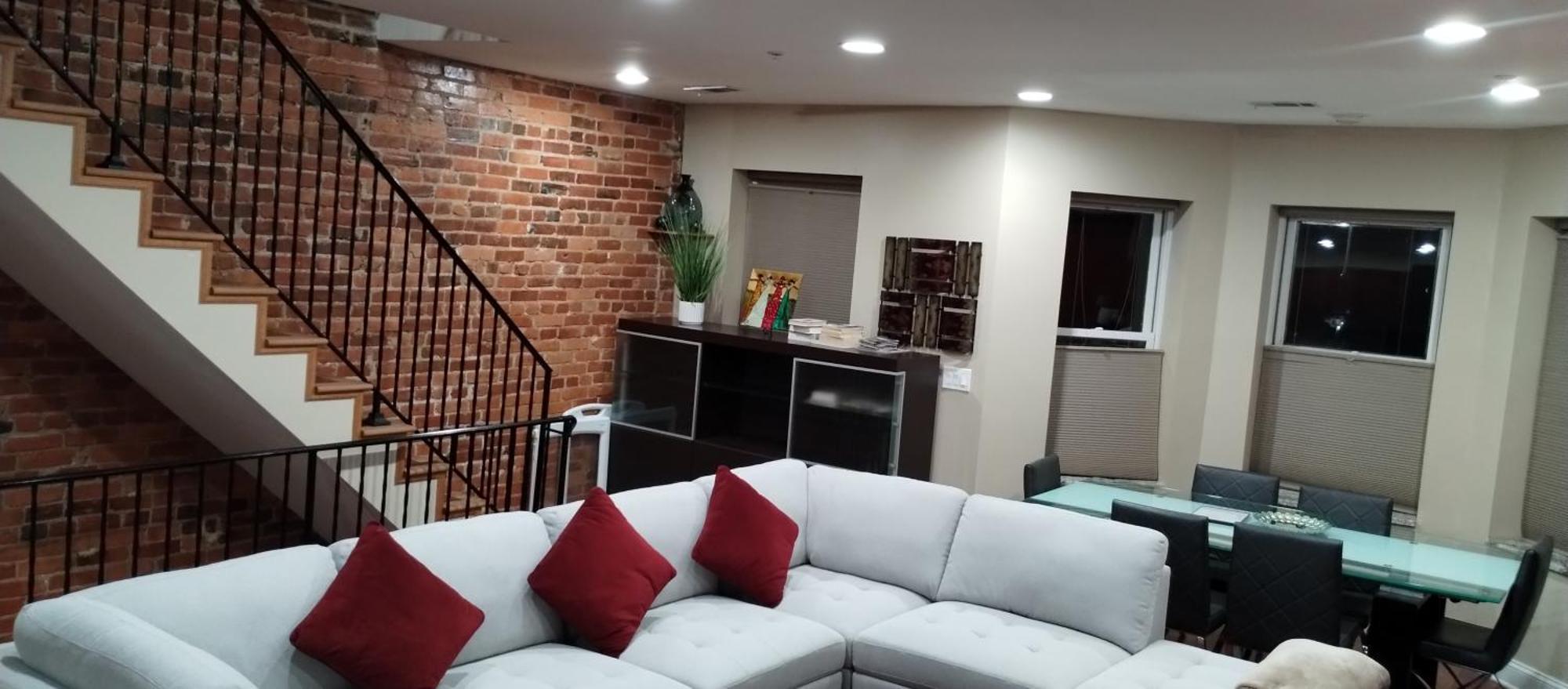 Large 2level 3br, 3ba With Free Parking Near Downtown Dc *