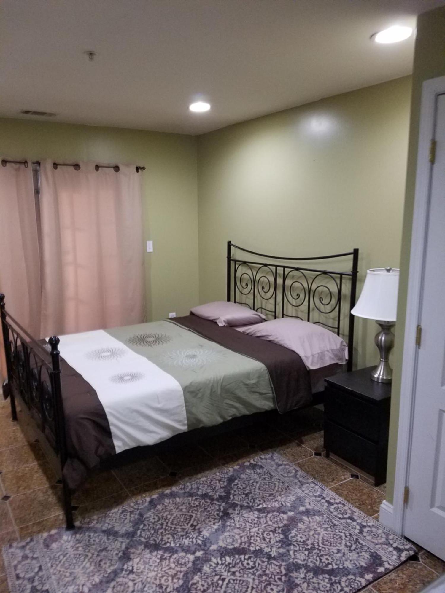 Spacious And Private 3br, 3ba With Free Parking Near Downtown Dc