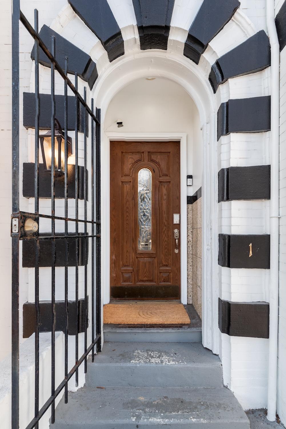 Apartment Spacious 4br Dc Townhouse With Jacuzzi & Parking *