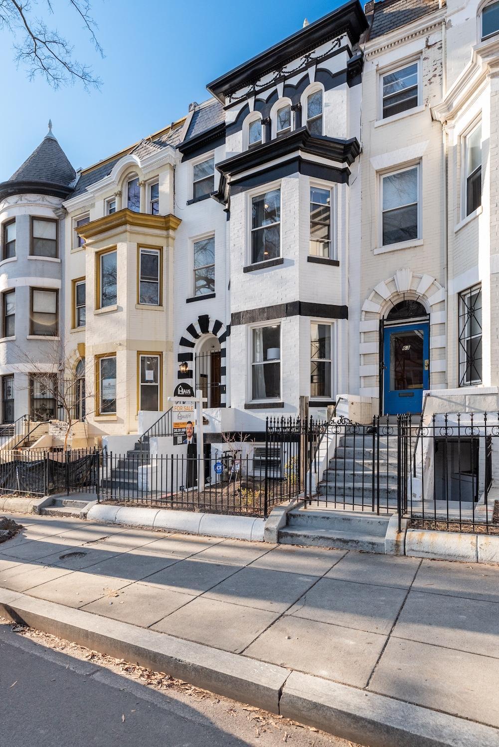 Spacious 4br Dc Townhouse With Jacuzzi & Parking Apartment