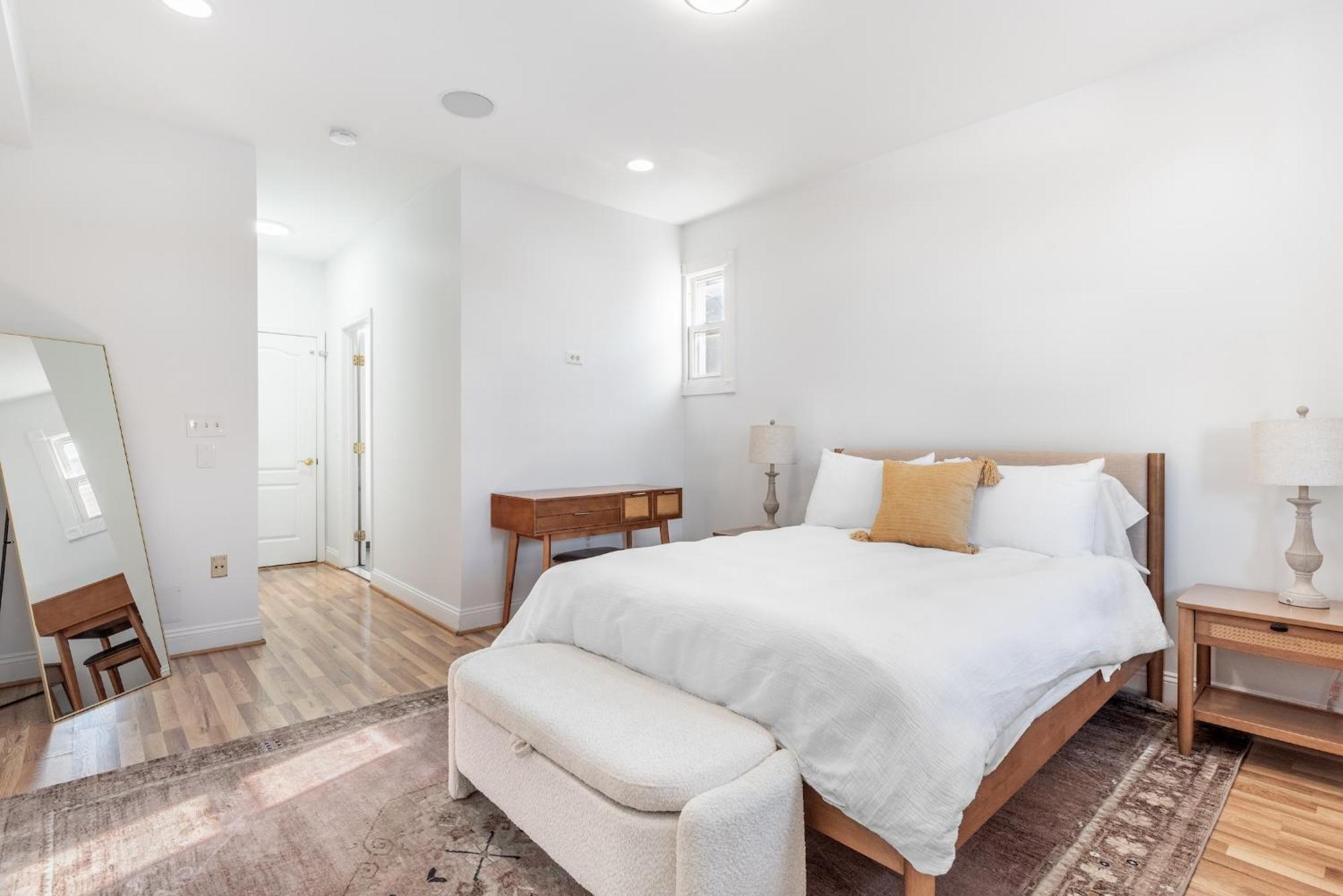 Apartment Spacious 4br Dc Townhouse With Jacuzzi & Parking *