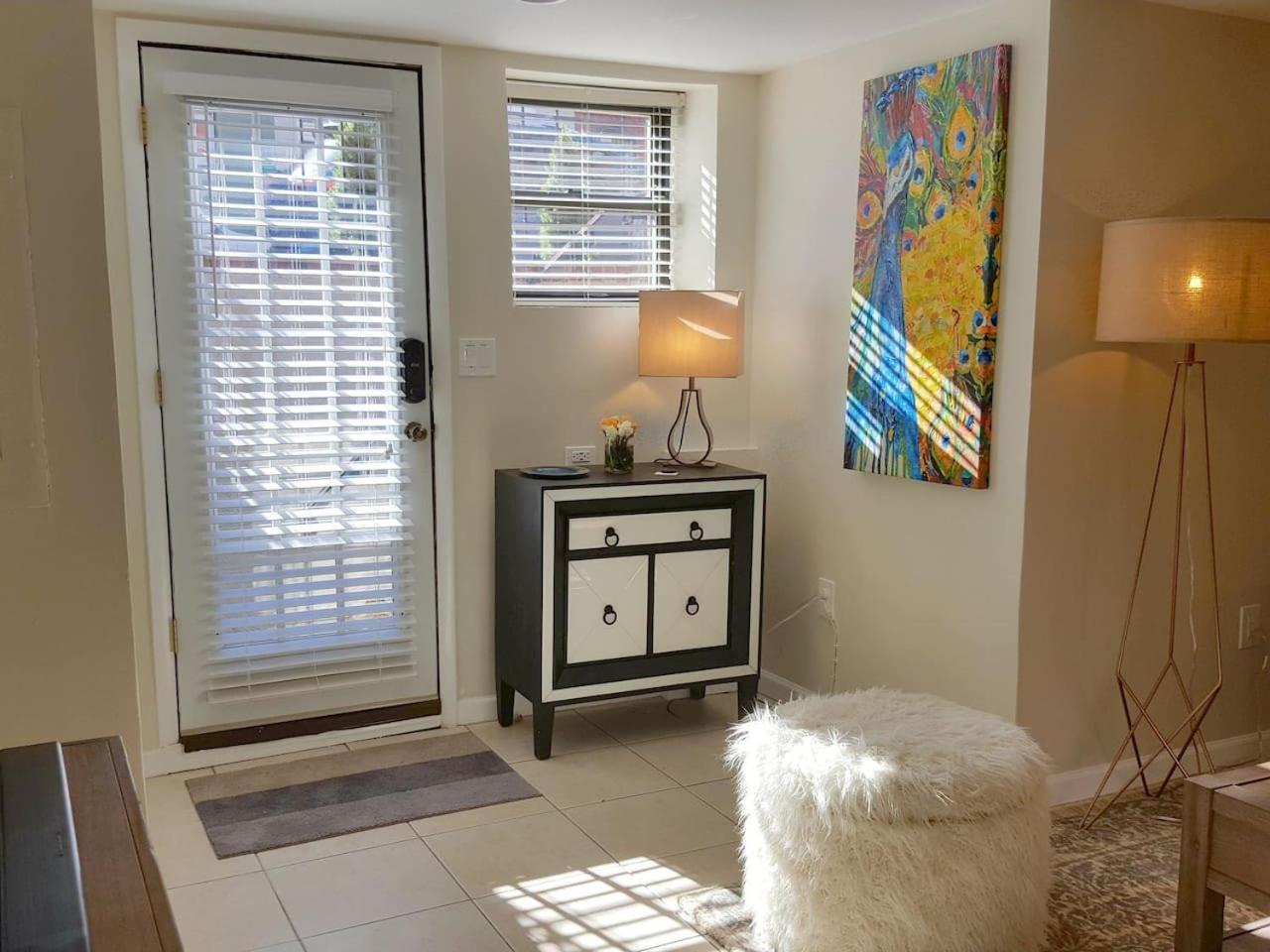 Apartment 14th 99 Walk Score 3 Mins To Metro Rail