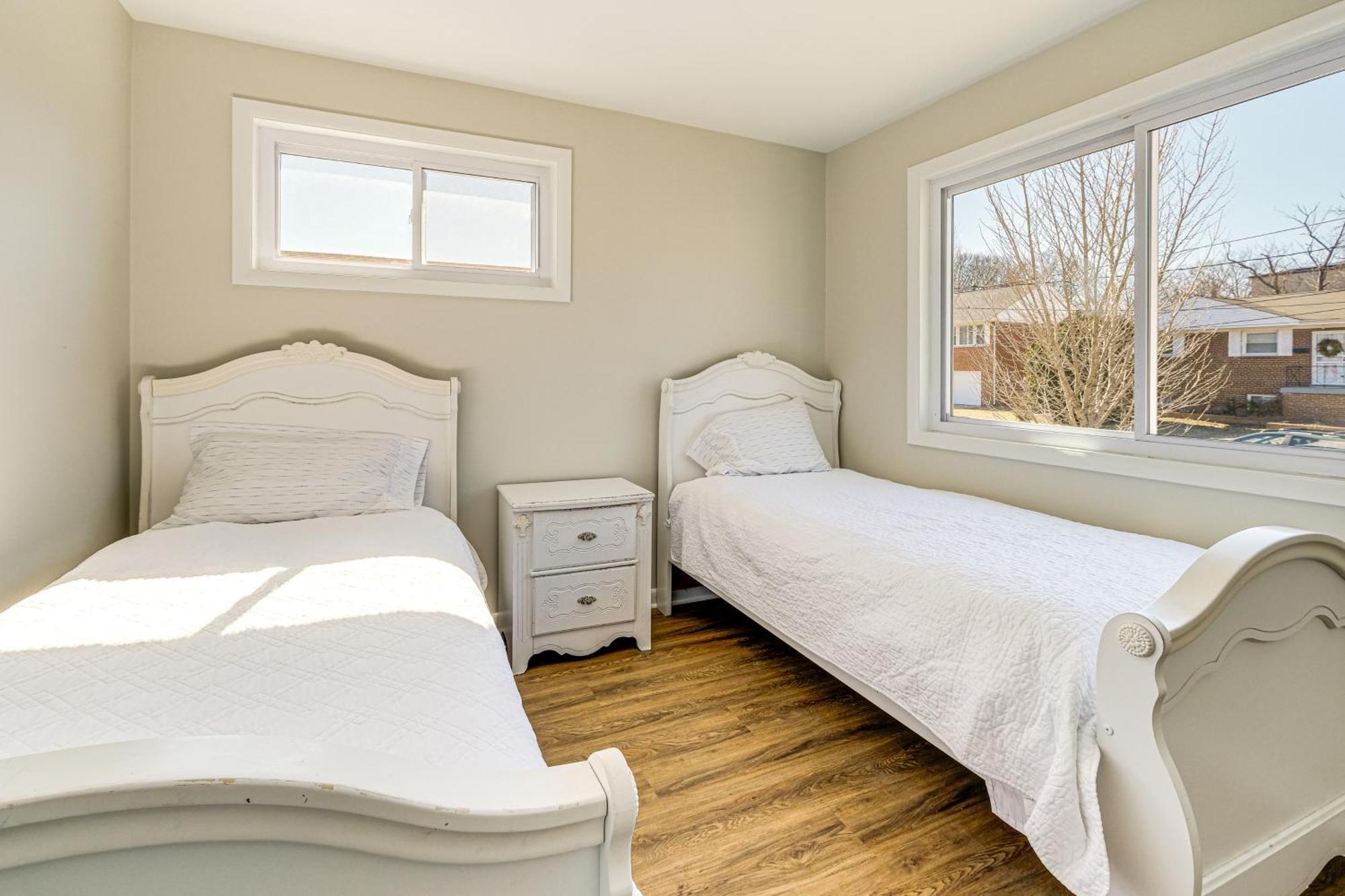 5 Mi To Smithsonian Museum Pet-friendly In Dc Apartment