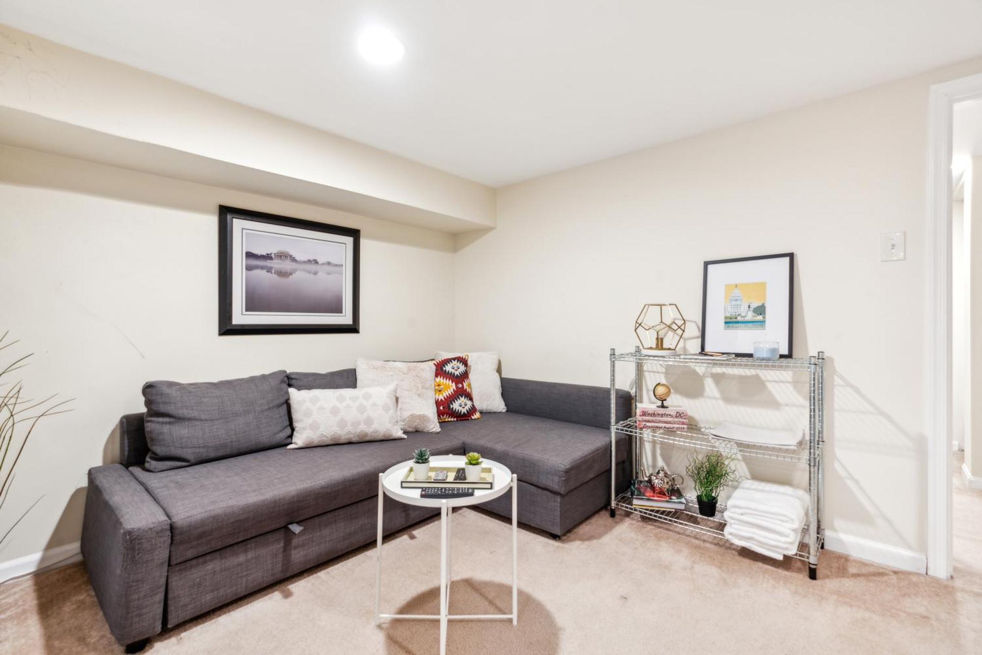 Apartment 1br Queen W Secure Parking And Fiberoptics