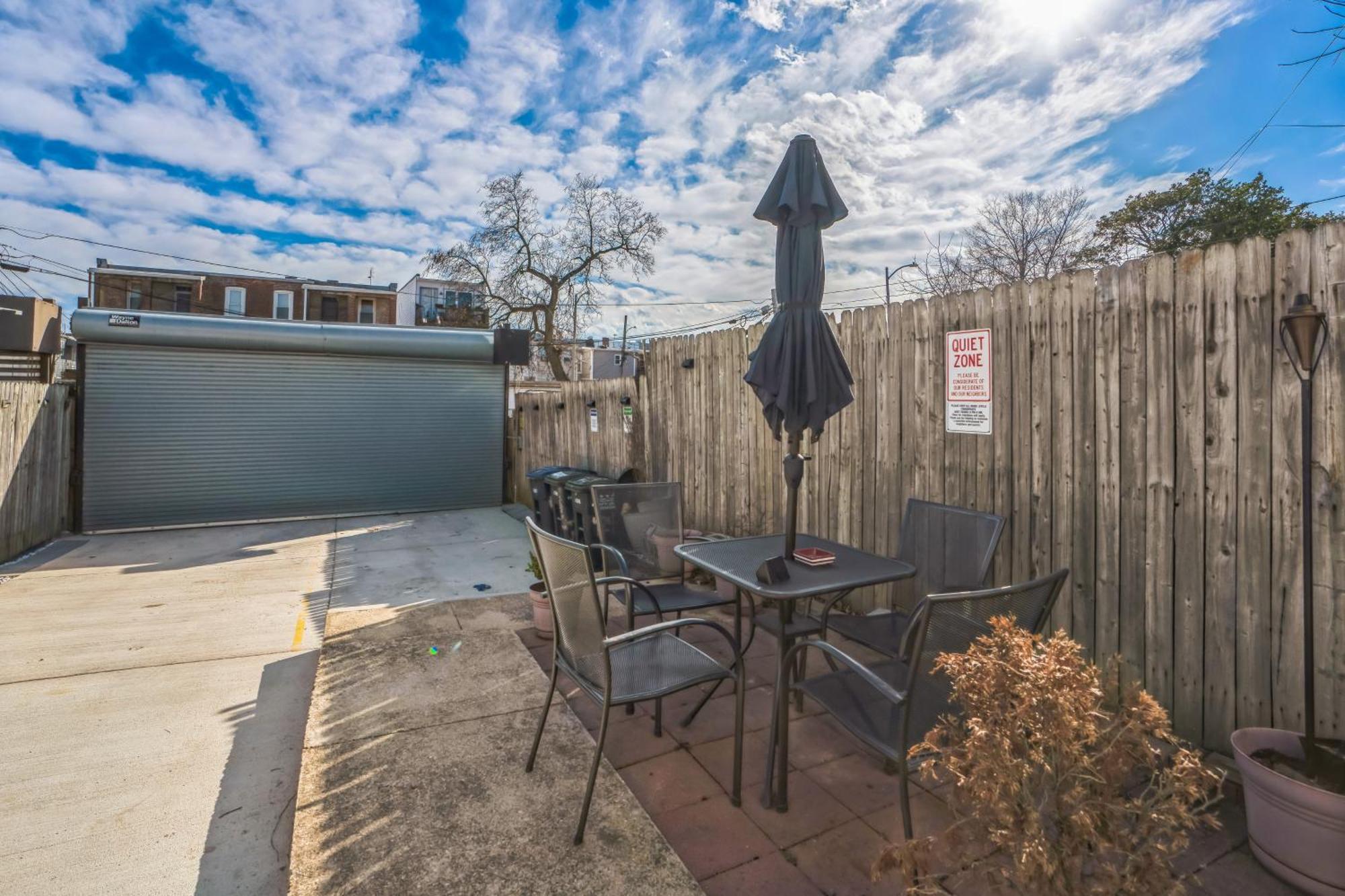 Apartment 1br Queen W Secure Parking And Fiberoptics