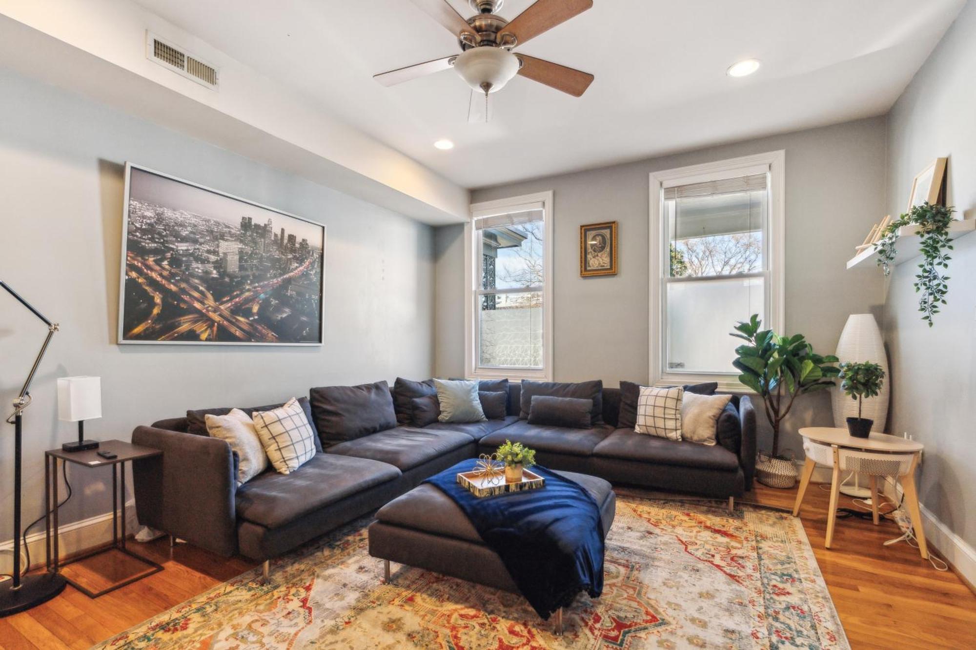 Apartment Peaceful 3 Bedroom With Parking, Family Friendly Near Medstar *