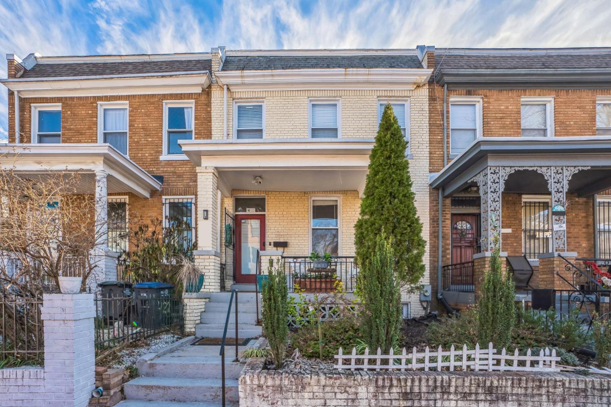 Peaceful 3 Bedroom With Parking, Family Friendly Near Medstar Apartment