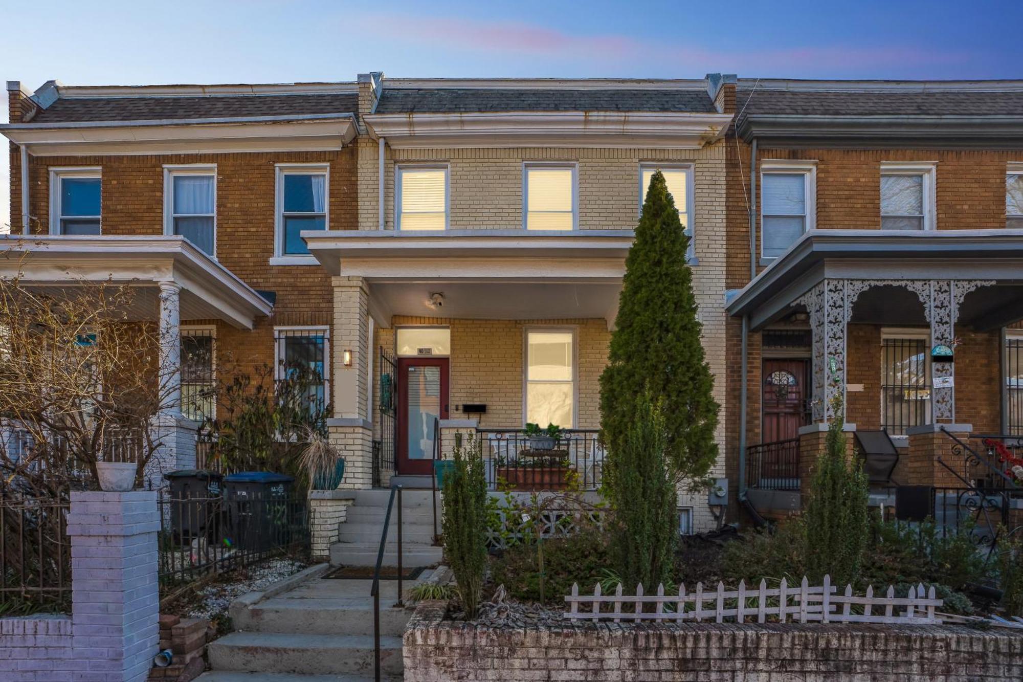 Peaceful 3 Bedroom With Parking, Family Friendly Near Medstar Apartment *