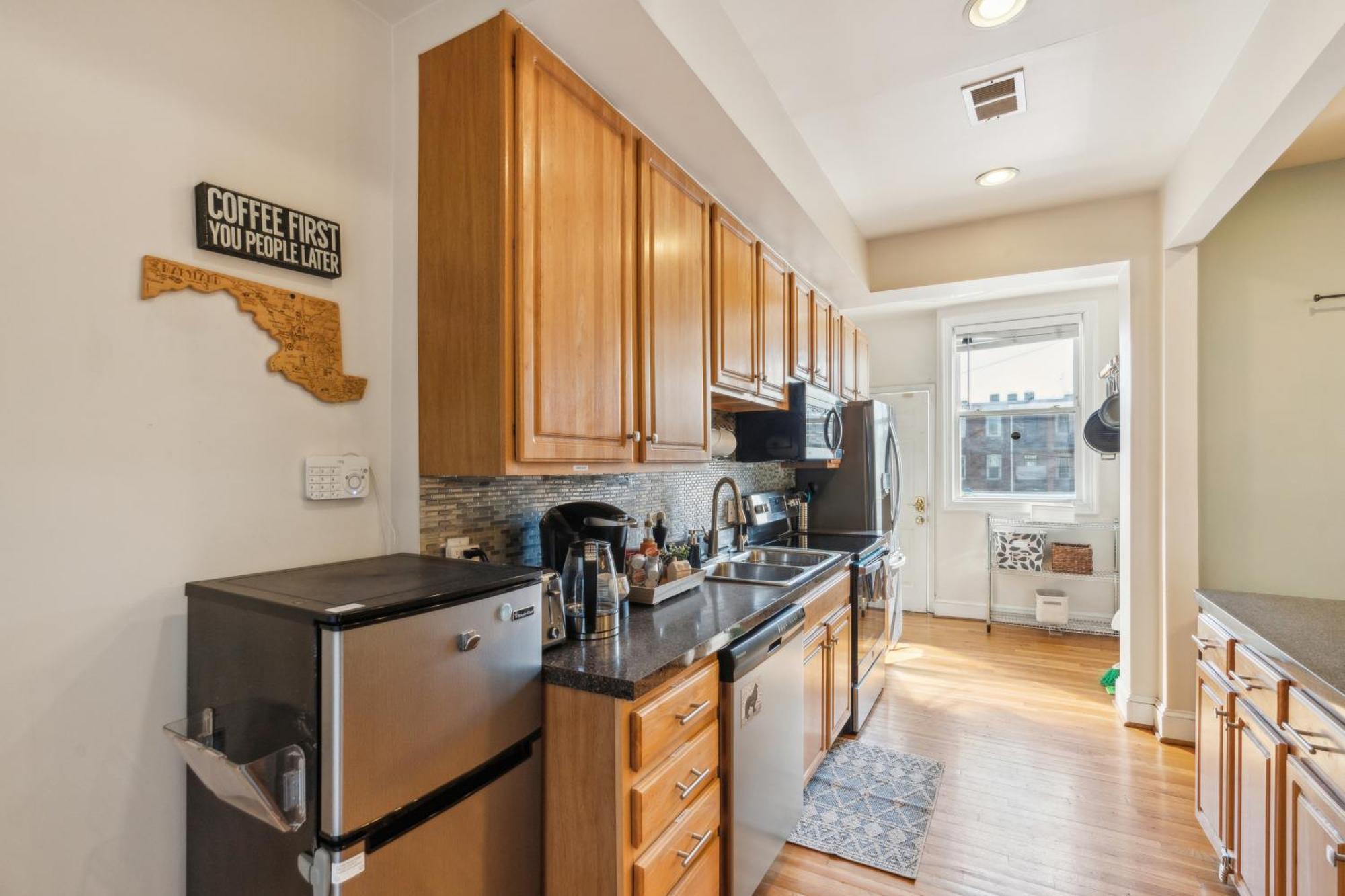 Apartment Peaceful 3 Bedroom With Parking, Family Friendly Near Medstar *