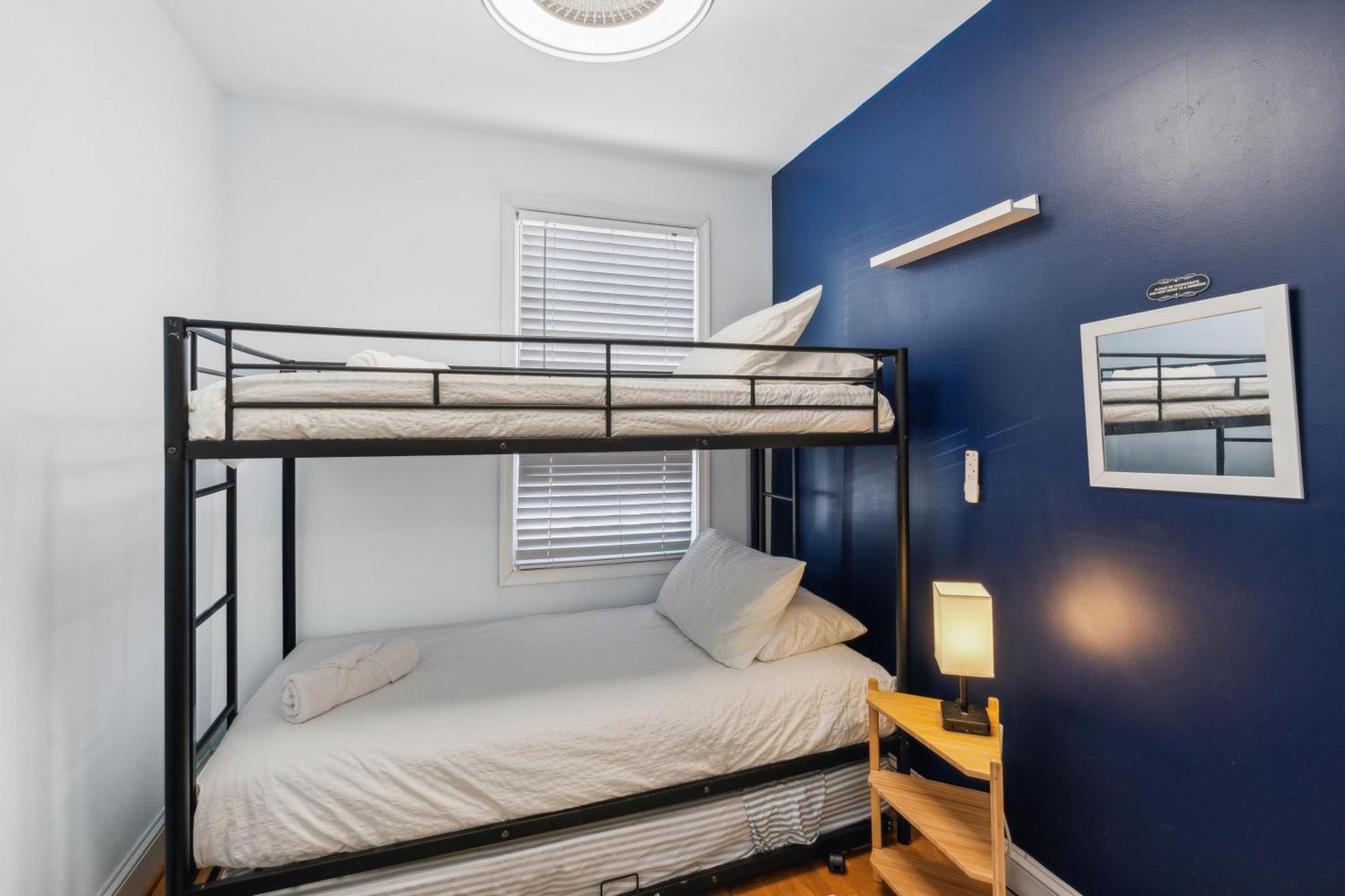 Peaceful 3 Bedroom With Parking, Family Friendly Near Medstar