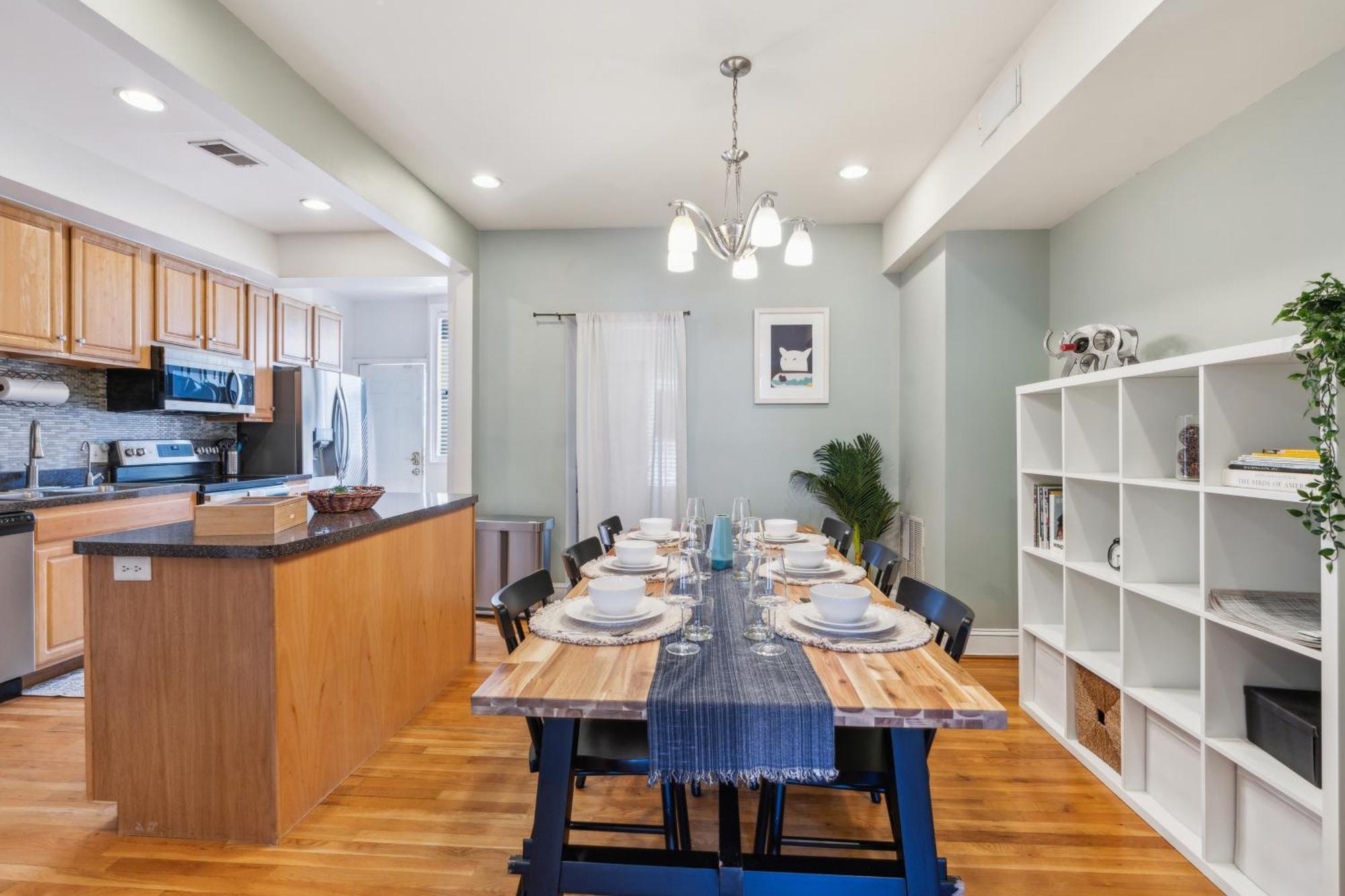 Peaceful 3 Bedroom With Parking, Family Friendly Near Medstar Apartment *