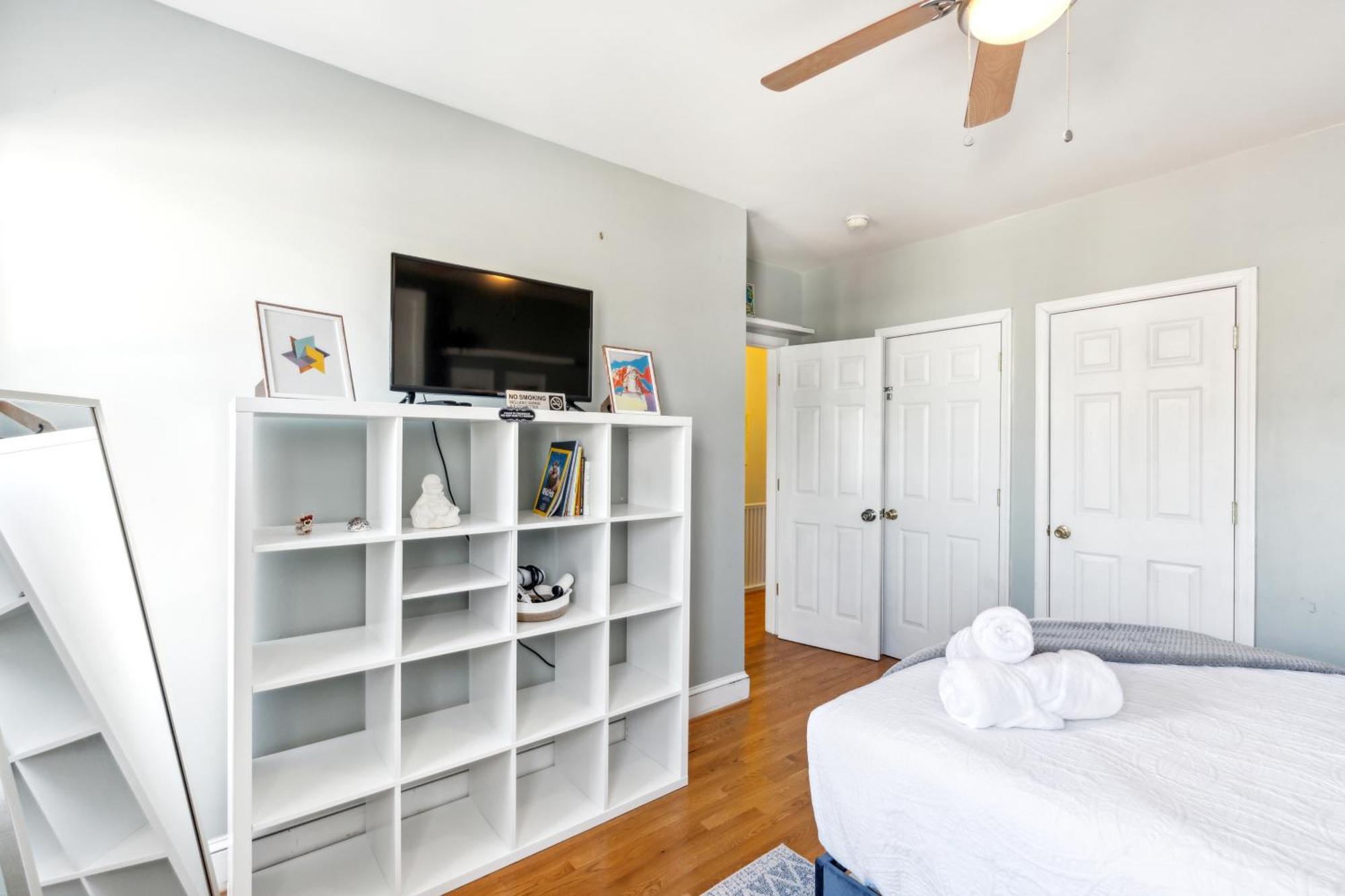 Apartment Peaceful 3 Bedroom With Parking, Family Friendly Near Medstar Washington
