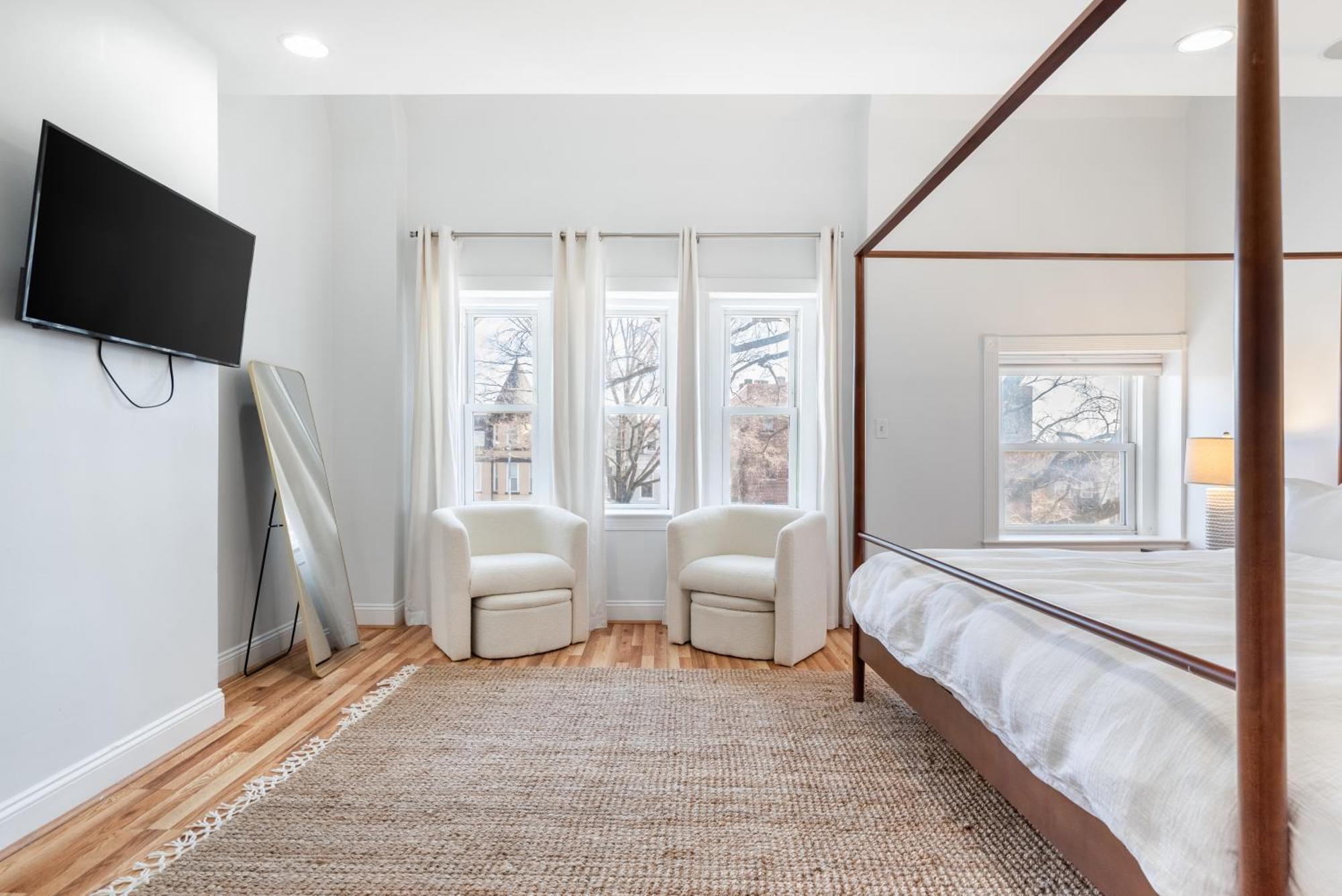 Spacious 4br Dc Townhouse With Jacuzzi & Parking * Washington