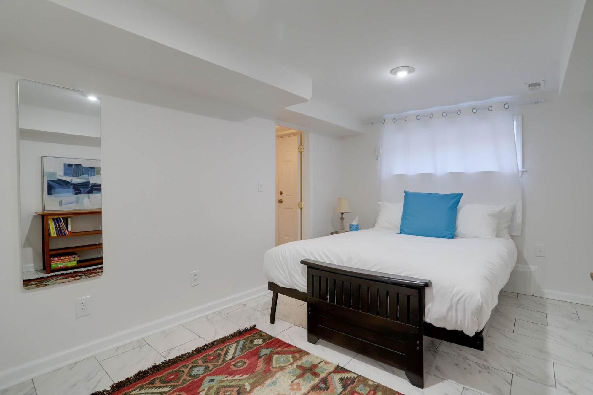 Apartment Sojourn 1 Bedroom Garden Level Sleeps 2 Washington