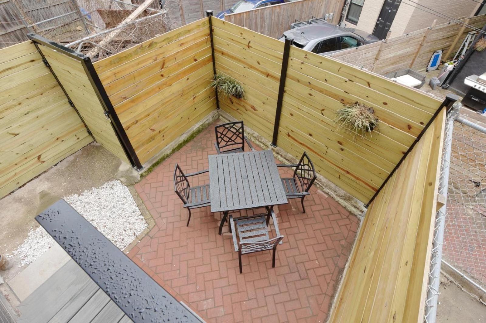Blue Brick Haven In Union Market - Parking *