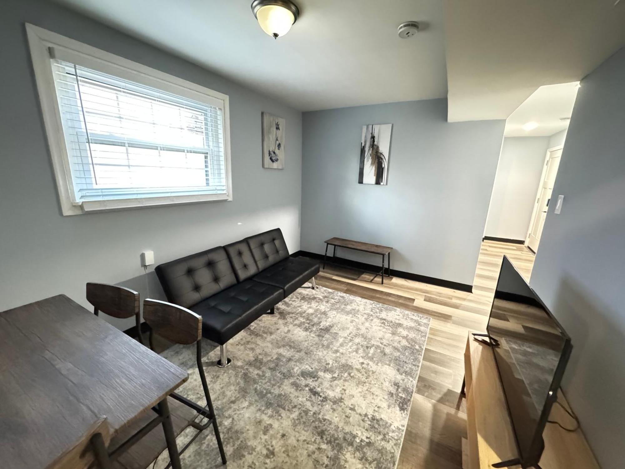 Apartment Updated Great Value 2-bedroom In Dc