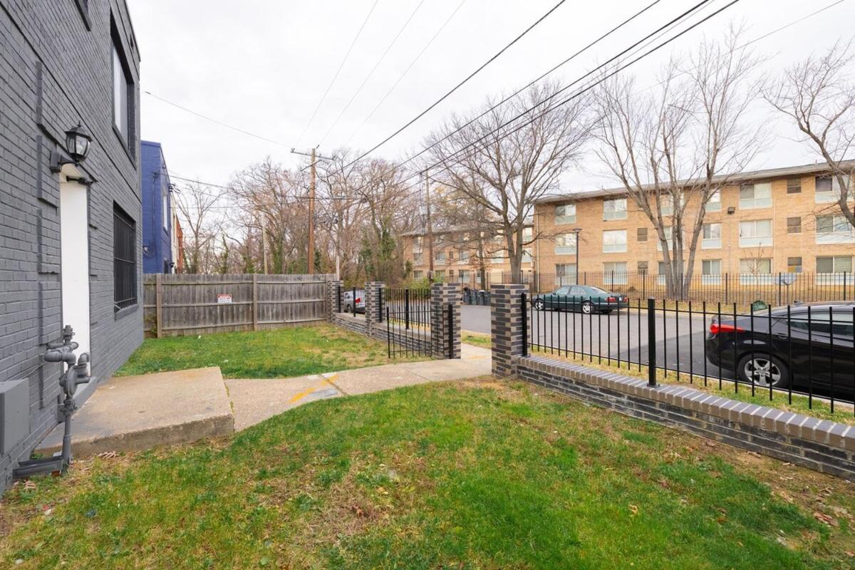Apartment Updated Great Value 2-bedroom In Dc Washington