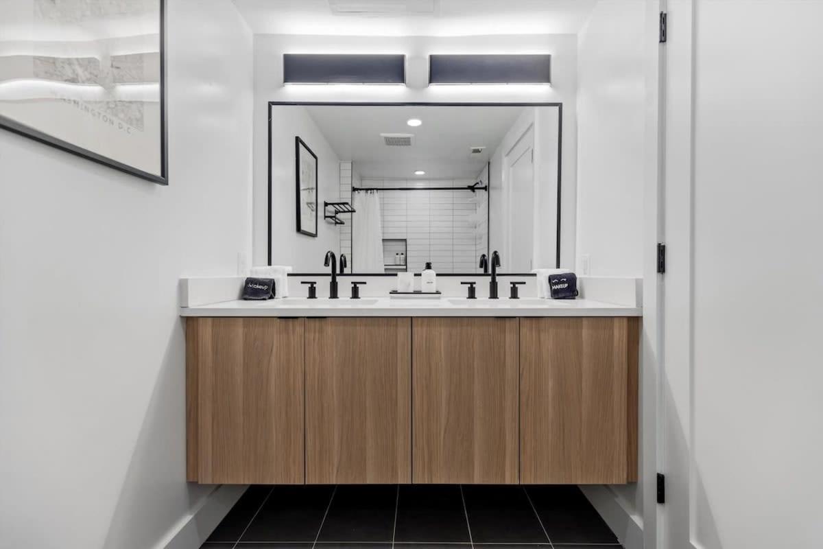 Noma Convenience 2-br Near Metro Union Market Apartment Washington