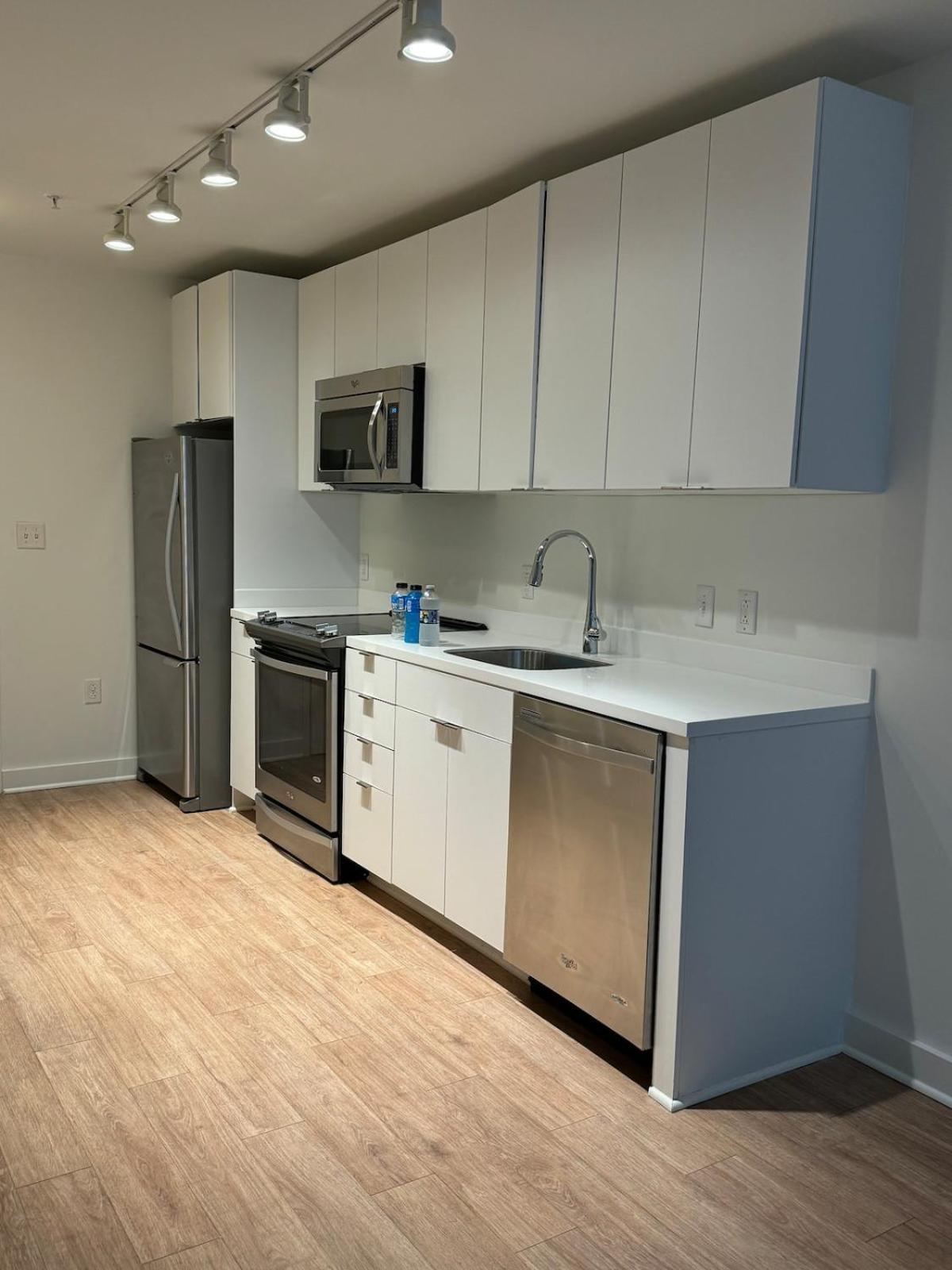 New 1-bedroom In Dc Chic Washington