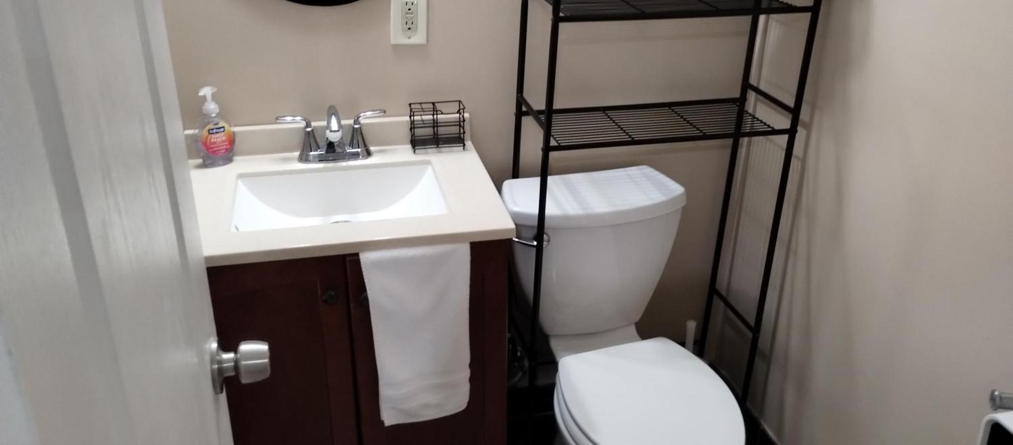 Spacious And Private 3br, 3ba With Free Parking Near Downtown Dc Aparthotel *
