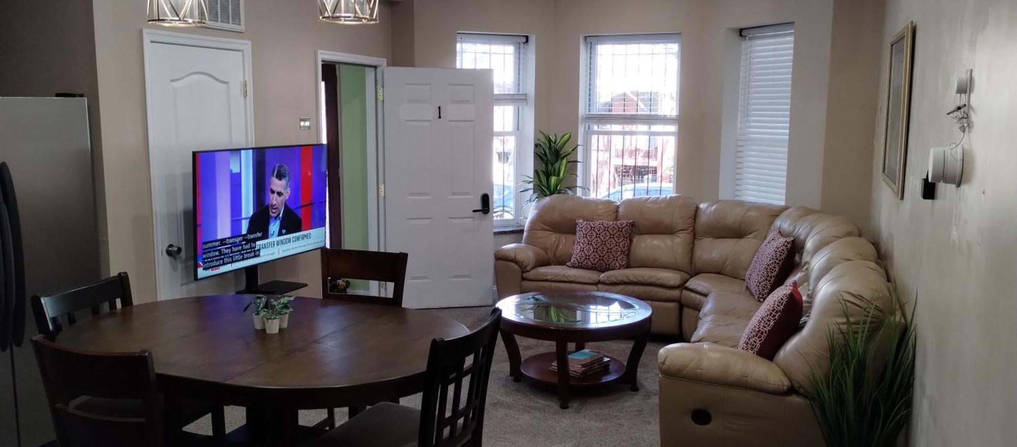 Beautiful 3br 3ba With Free Parking Near Downtown Dc Aparthotel *