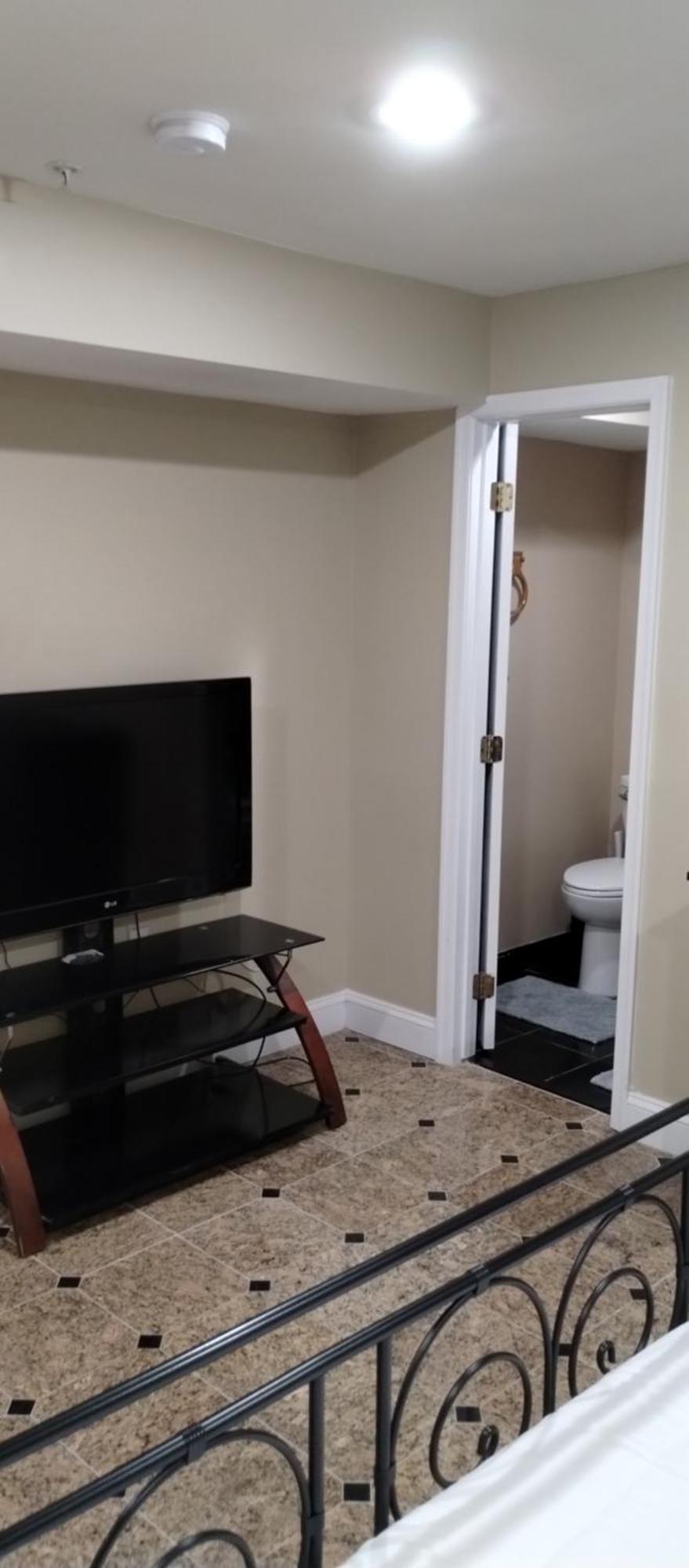Spacious And Private 3br, 3ba With Free Parking Near Downtown Dc Aparthotel Washington