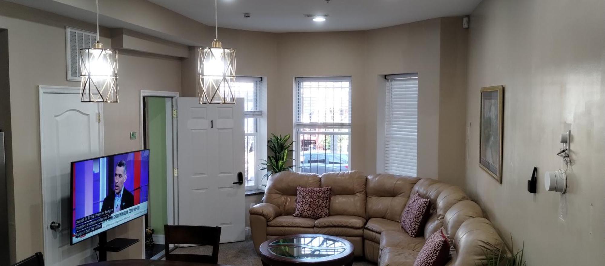 Beautiful 3br 3ba With Free Parking Near Downtown Dc Aparthotel *