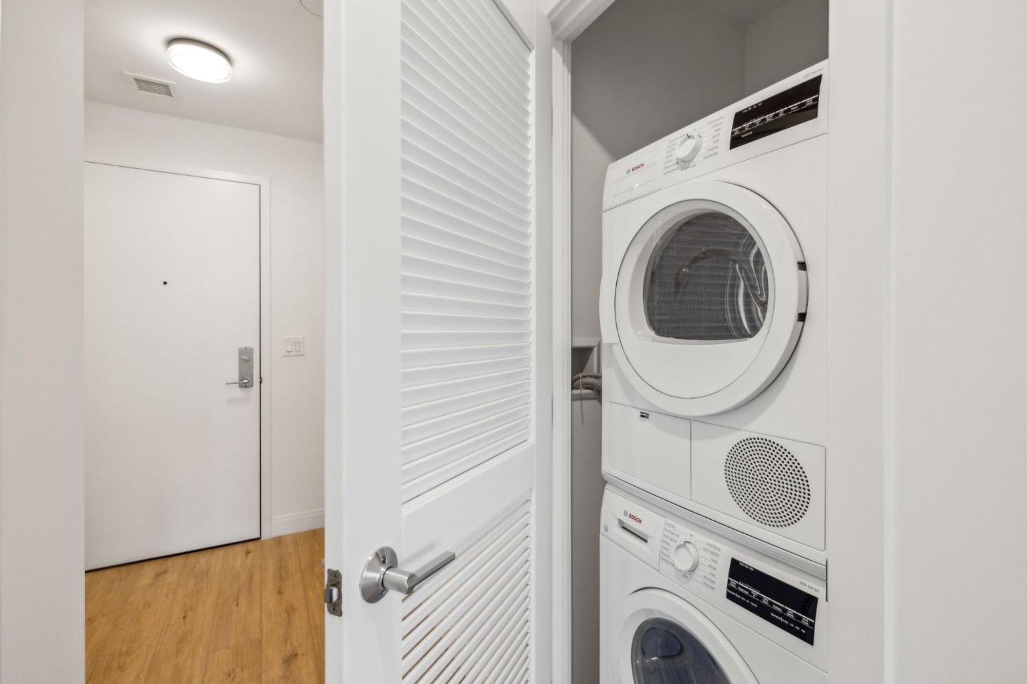Placemakr Buzzard Point Apartment *