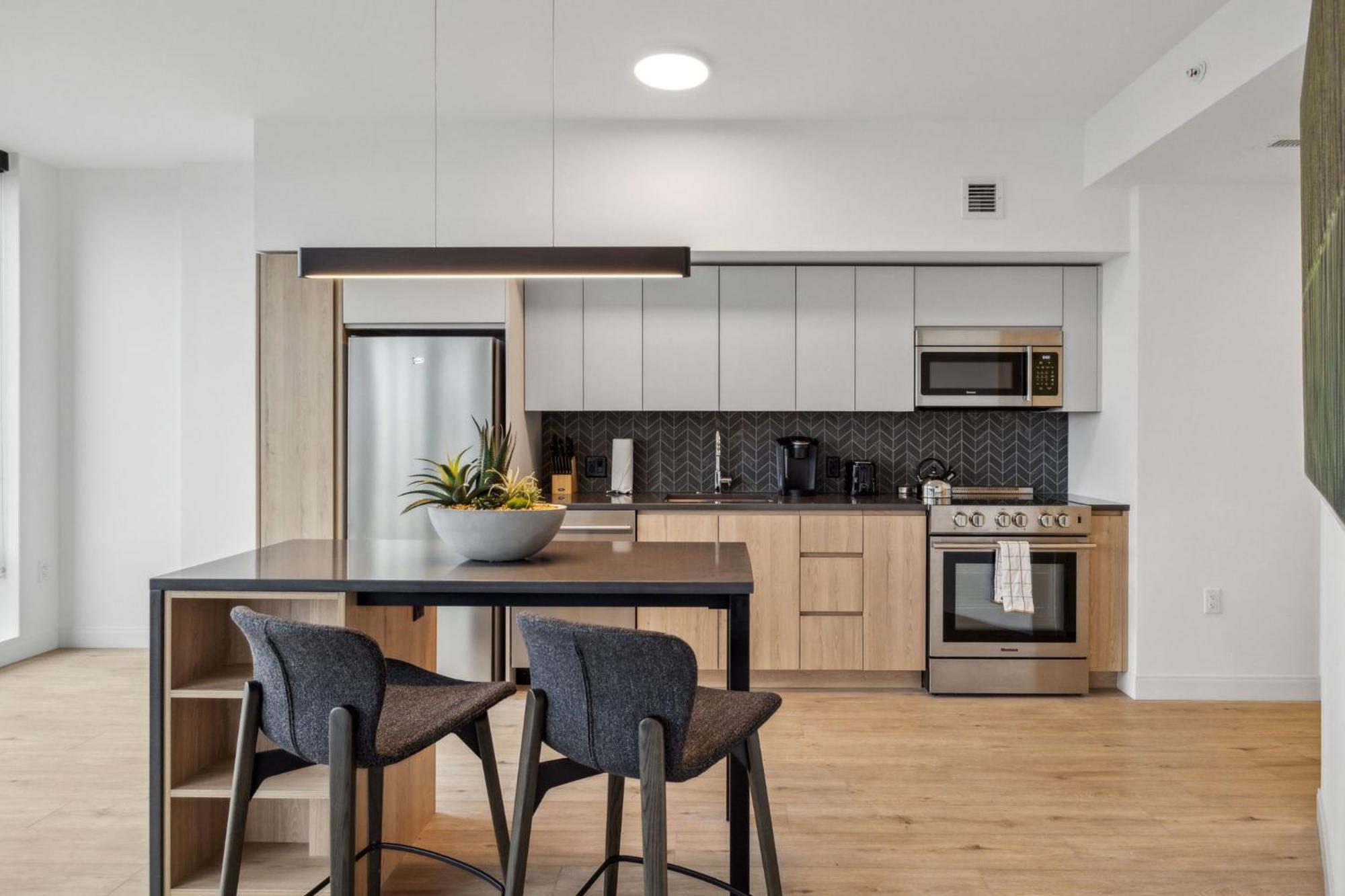 Placemakr Buzzard Point Apartment *