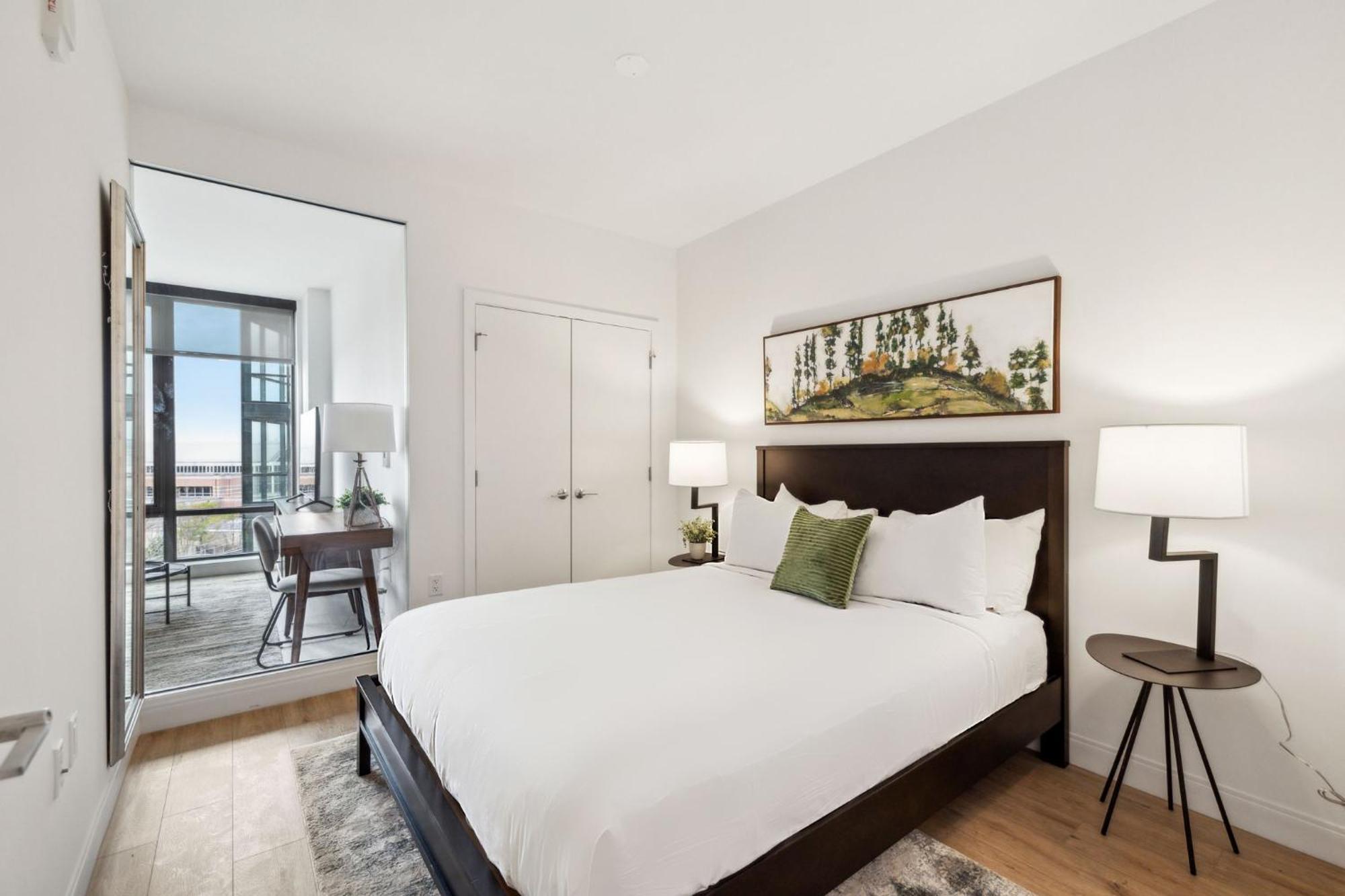 Placemakr Buzzard Point Apartment *