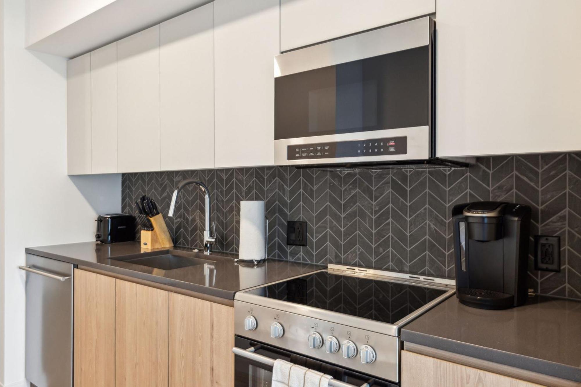 Placemakr Buzzard Point Apartment *