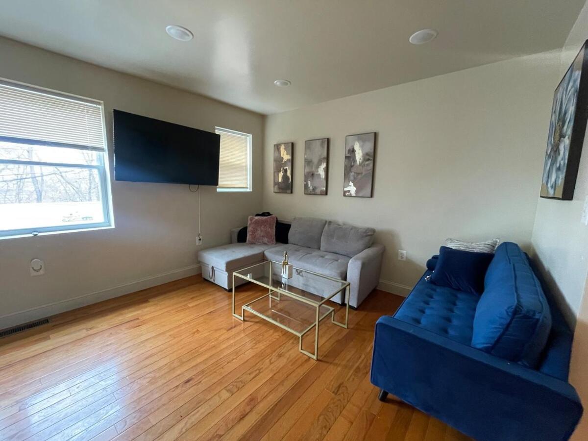 Apartment Chic 5br 2ba In Dc *