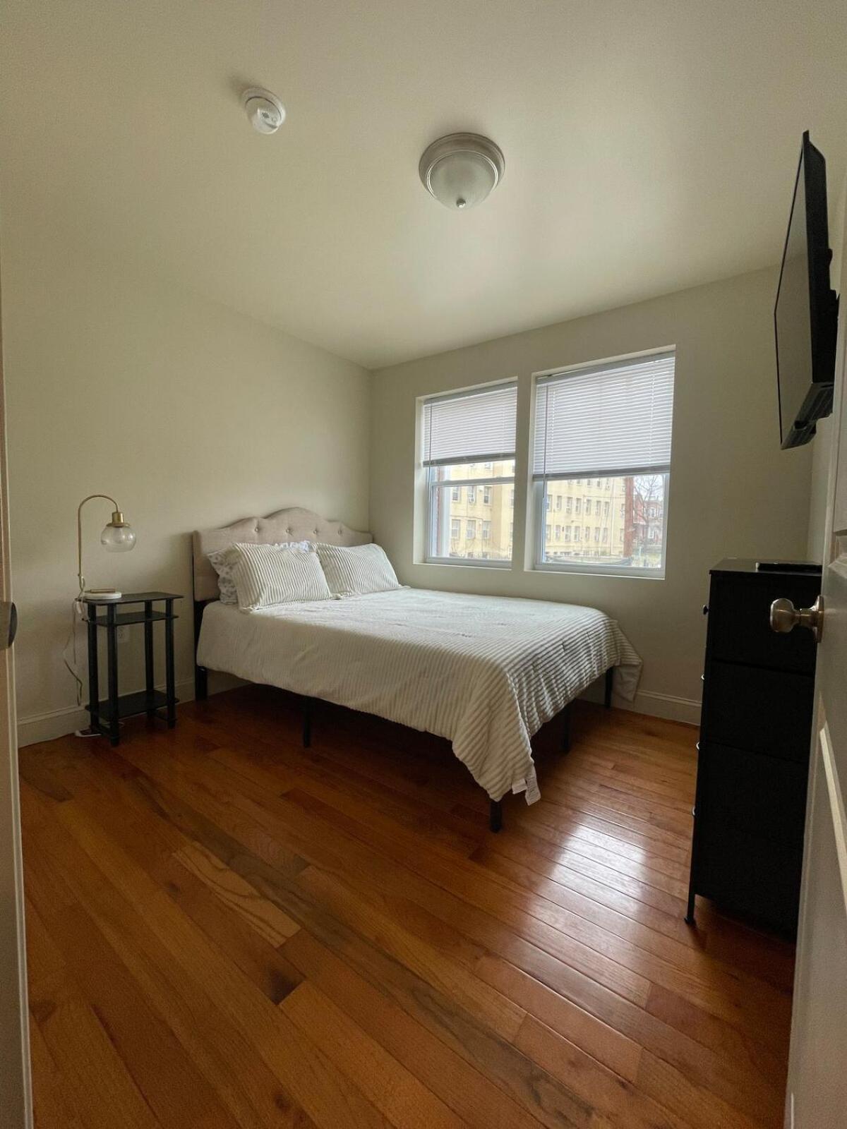 Chic 5br 2ba In Dc Apartment