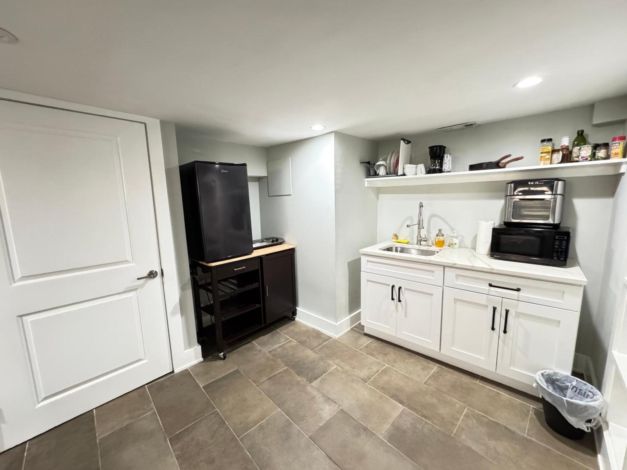 Cozy New Basement In Dc Near Metro Apartment *