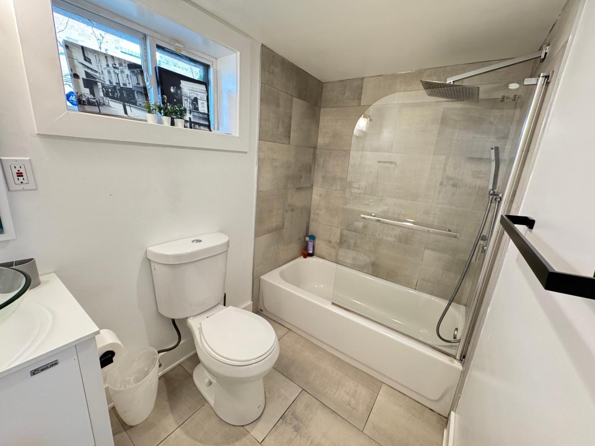 Cozy New Basement In Dc Near Metro Apartment *